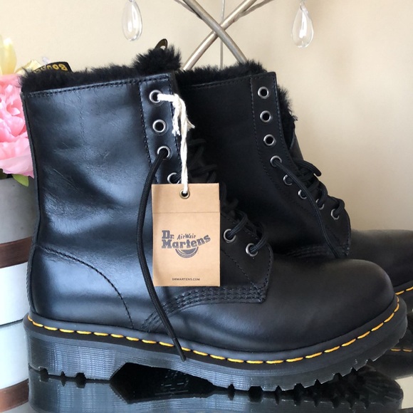 Dr. Marten 1460 WOMEN'S Black EYE FAUX FUR LINED BOOTS - Picture 5 of 10